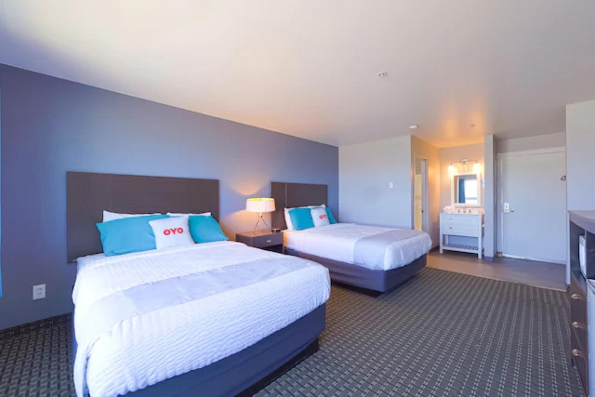Oyo Waves Hotel Newport Or - Nye Beach Exterior foto