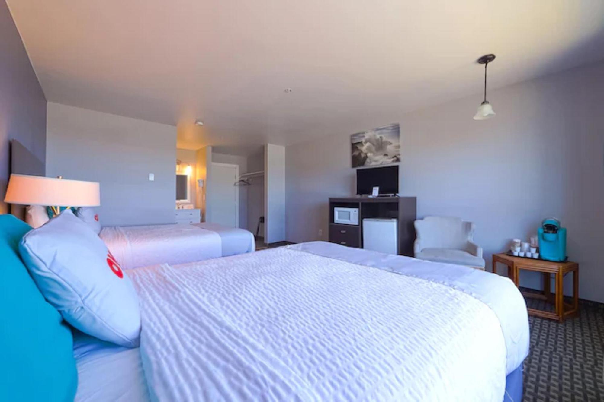 Oyo Waves Hotel Newport Or - Nye Beach Exterior foto